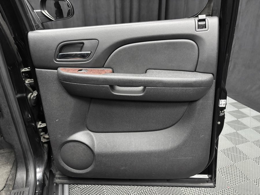 Used 2013 GMC Yukon XL SLT image 22