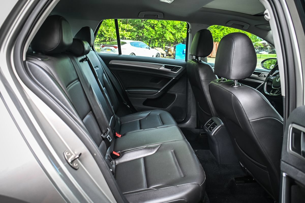 Used 2015 Volkswagen Golf SE FWD image 15