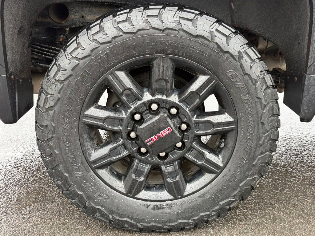 Used 2024 GMC Sierra 2500 AT4 w/ AT4 Preferred Package AWD/4WD image 10