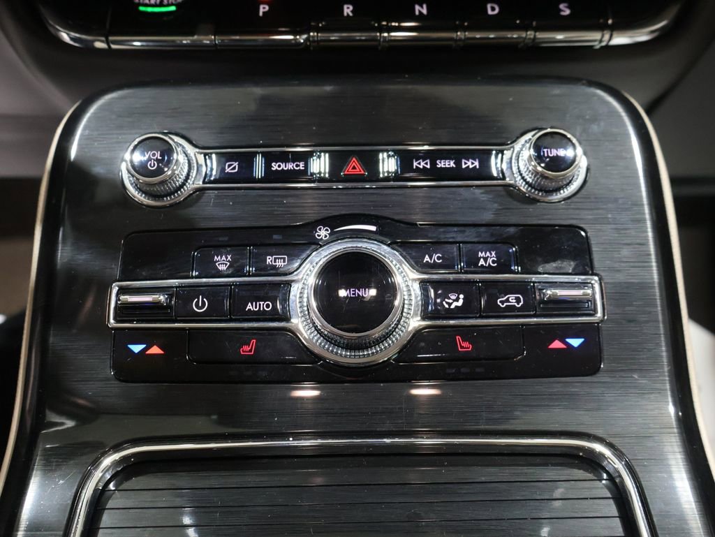 Used 2023 Lincoln Nautilus AWD image 32