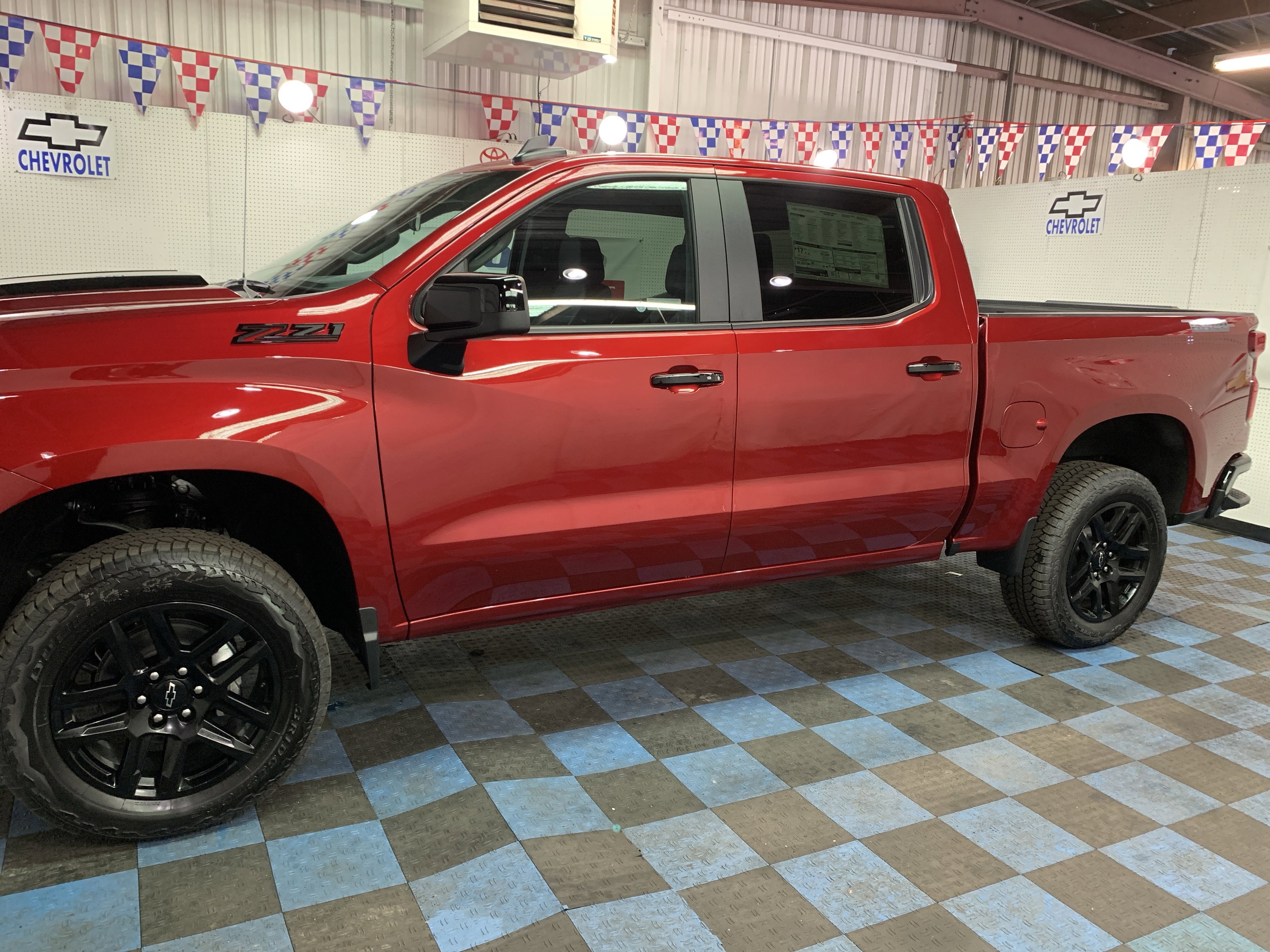 New 2026 Chevrolet Silverado 1500 LT Trail Boss w/ Convenience Package II image 2