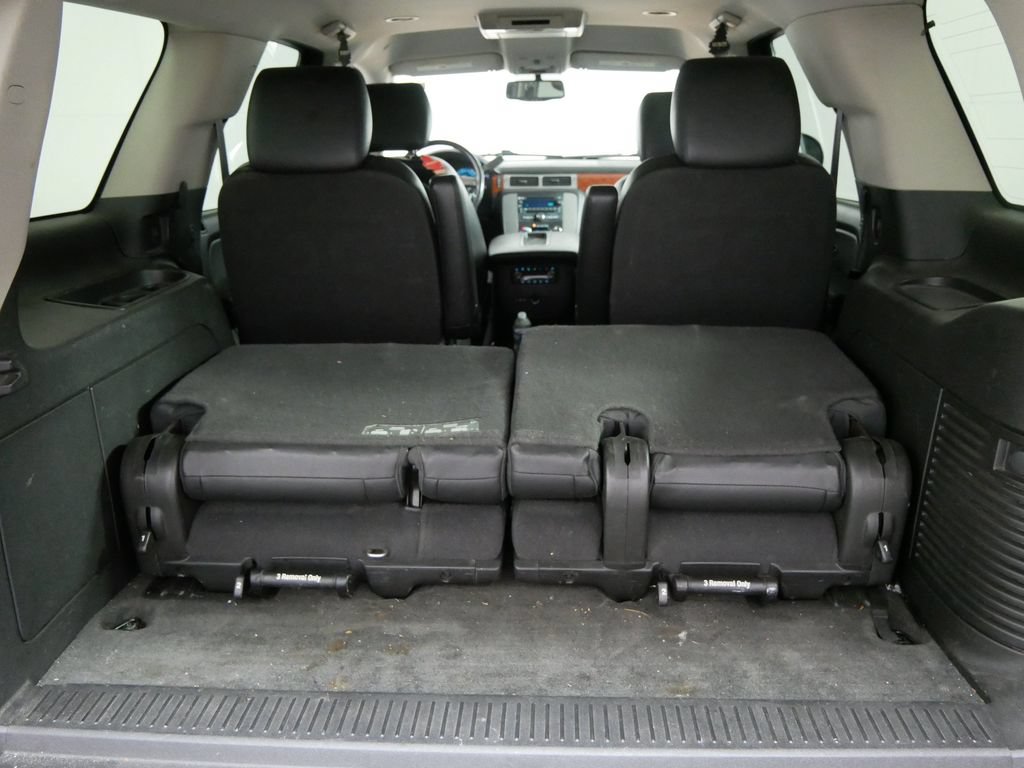 Used 2013 GMC Yukon SLT w/ SLT-2 Equipment Package AWD/4WD image 6