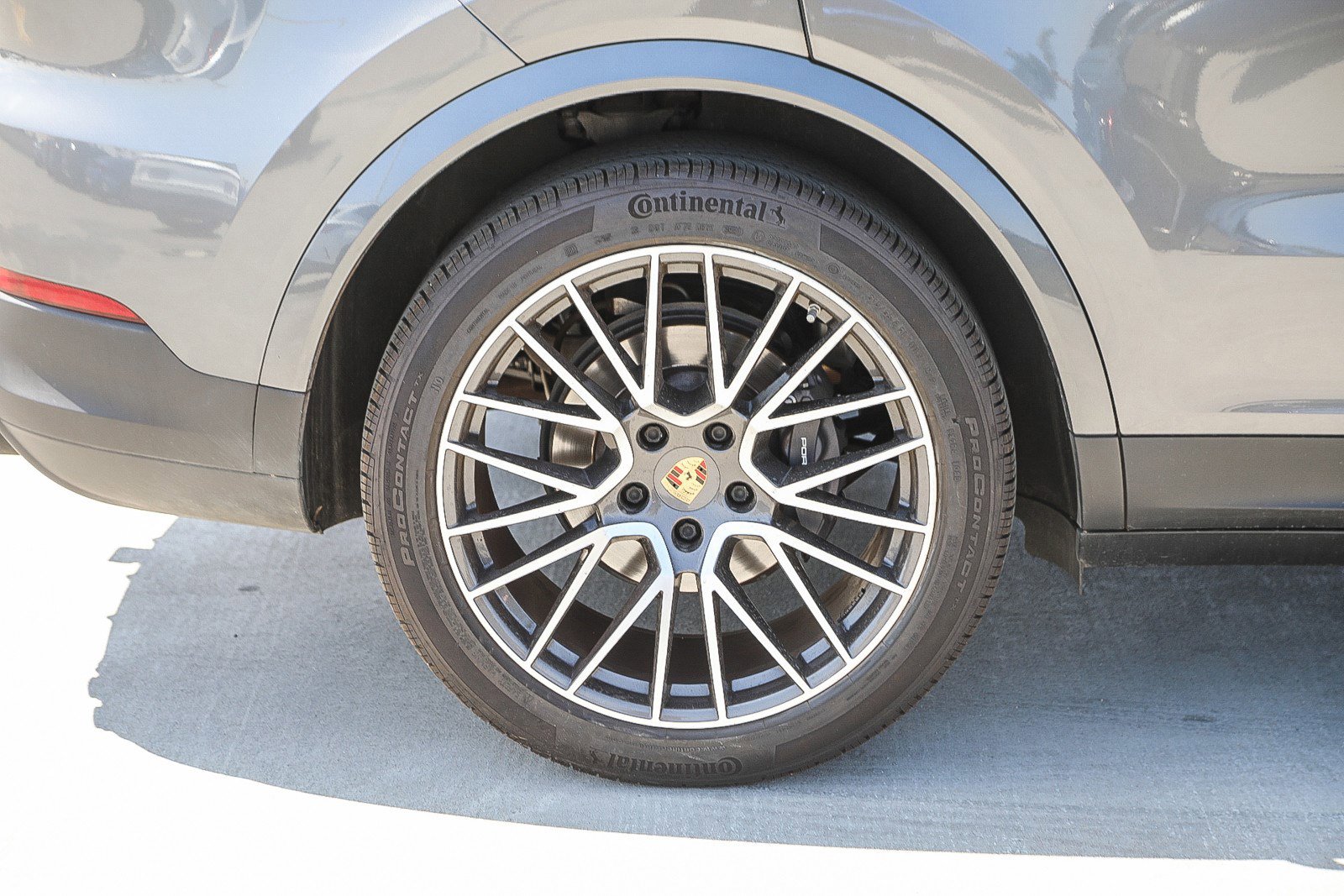Used 2022 Porsche Cayenne Coupe image 11