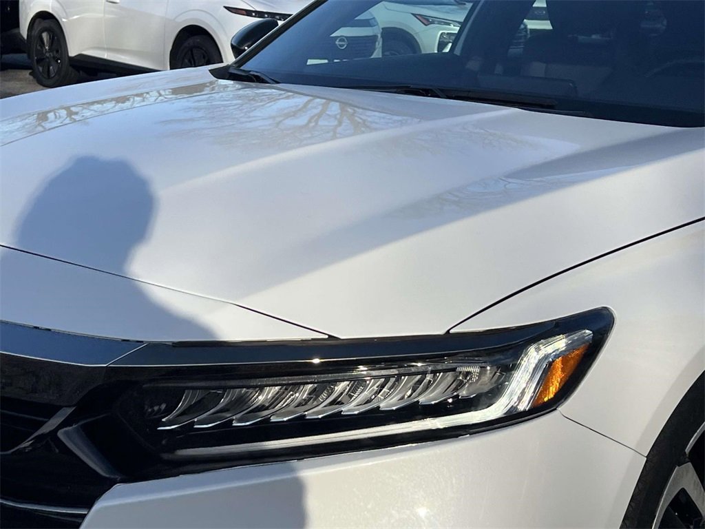 Used 2021 Honda Accord Sport image 9