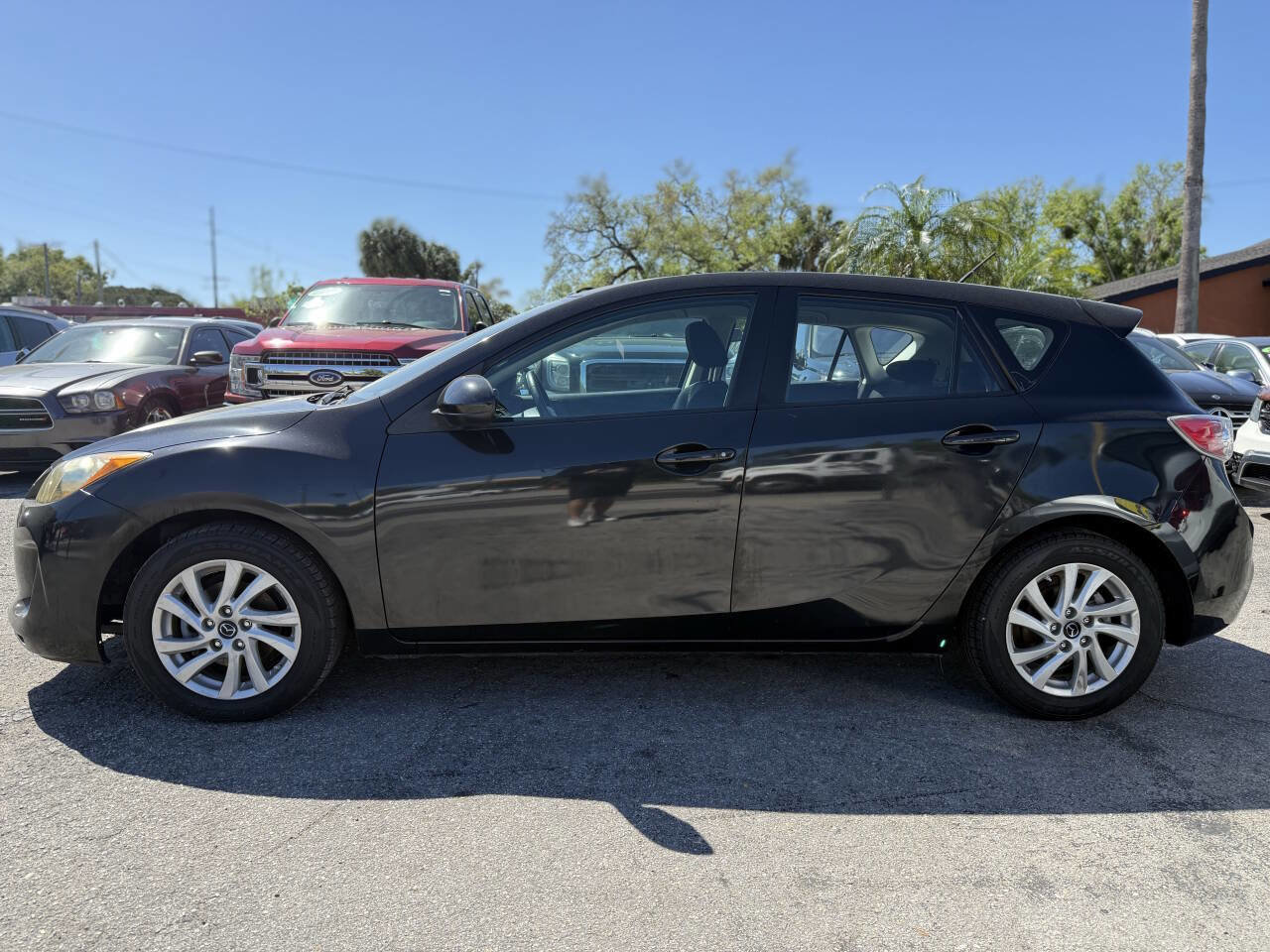 Used 2013 MAZDA MAZDA3 i Touring image 3