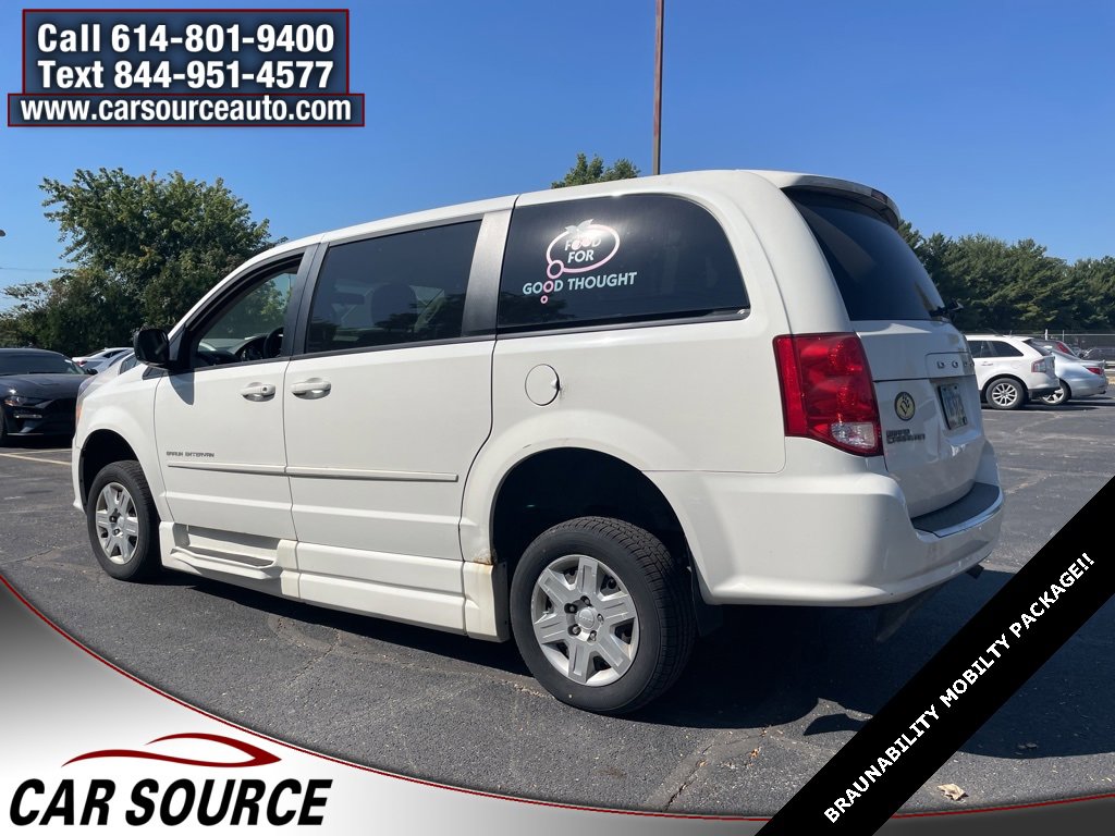 Used 2012 Dodge Grand Caravan SE image 4