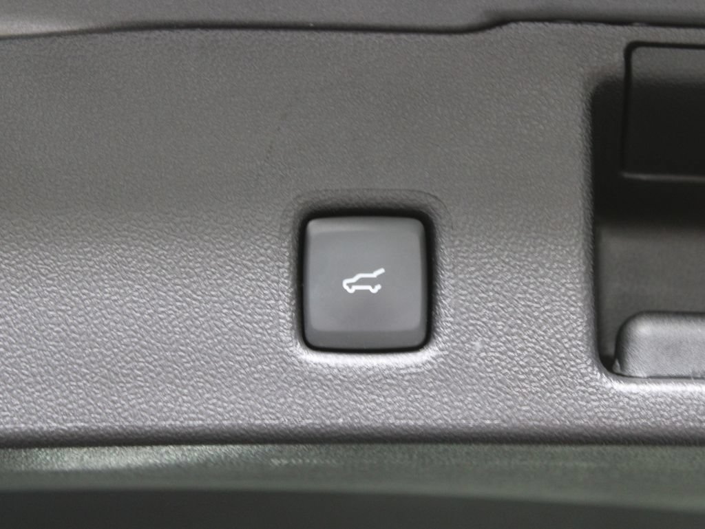 Used 2025 Ford Escape Platinum AWD/4WD image 39