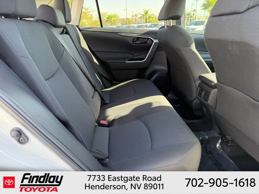 Used 2022 Toyota RAV4 LE w/ Carpet Mat Package (TMS) FWD image 13
