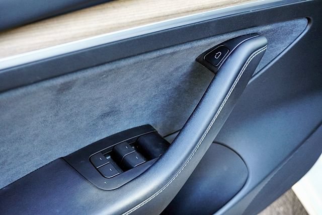Used 2023 Tesla Model 3 Standard Range RWD image 30