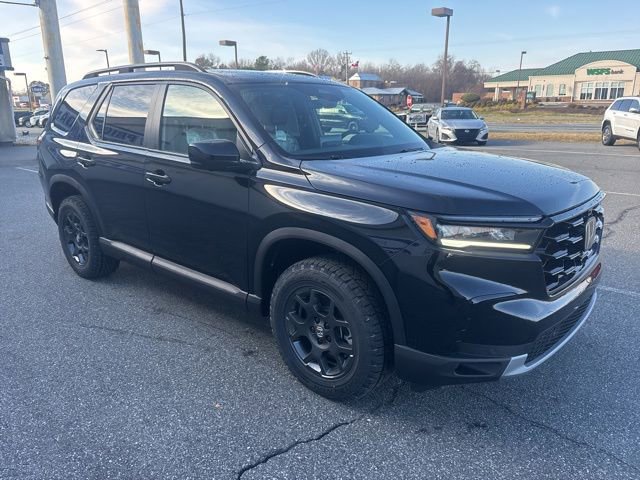 New 2025 Honda Pilot TrailSport image 7