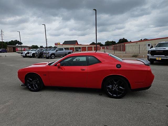Used 2023 Dodge Challenger R/T w/ Blacktop Package RWD video 2