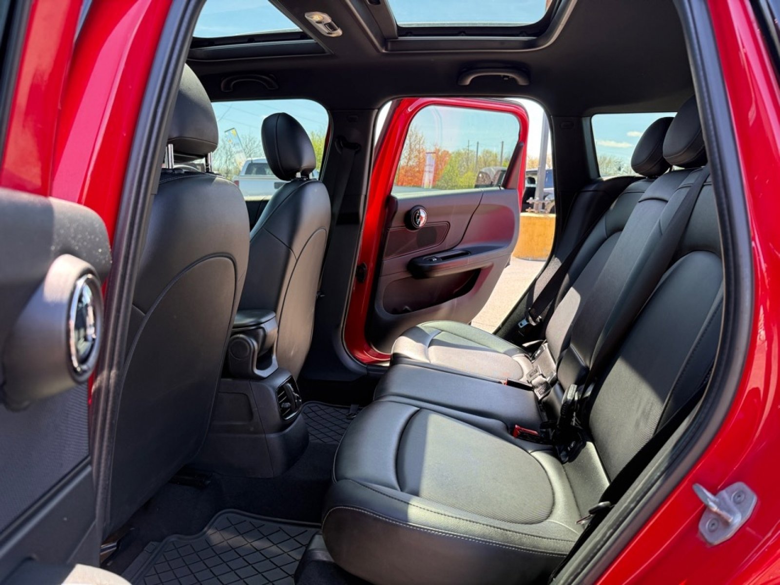 Used 2021 MINI Cooper Countryman ALL4 AWD/4WD image 17