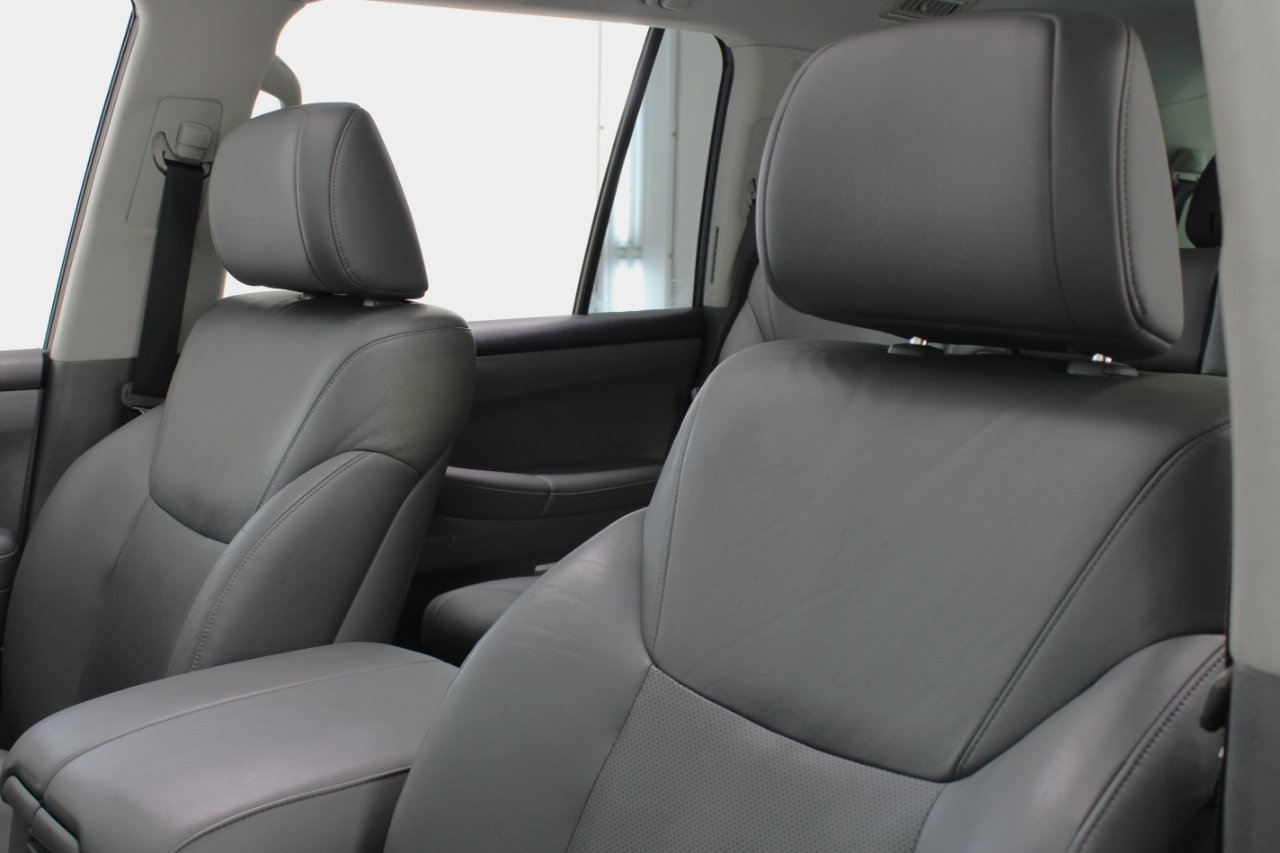 Used 2009 Lexus LX 570 4WD image 34