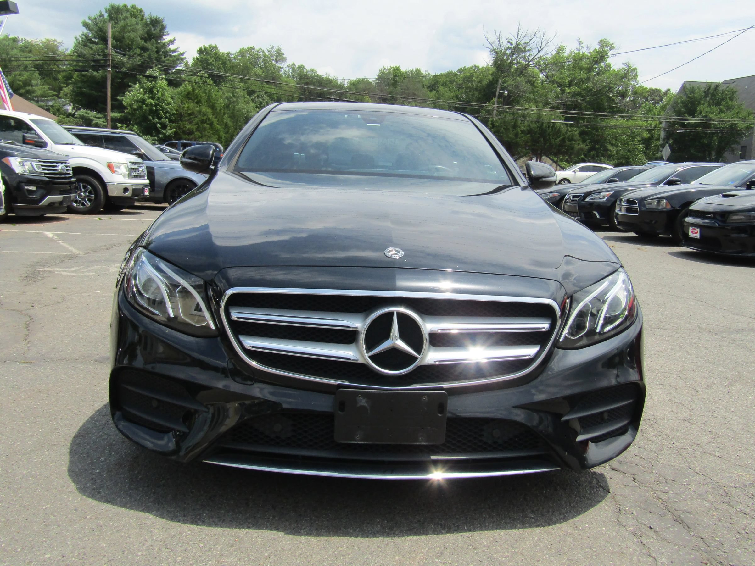 Used 2018 Mercedes-Benz E 300 4MATIC w/ Premium 1 Package image 2
