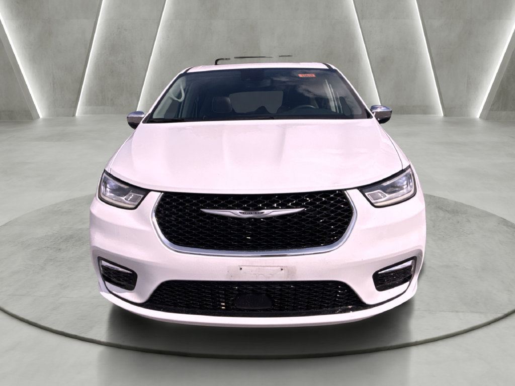 Used 2023 Chrysler Pacifica Limited FWD image 8