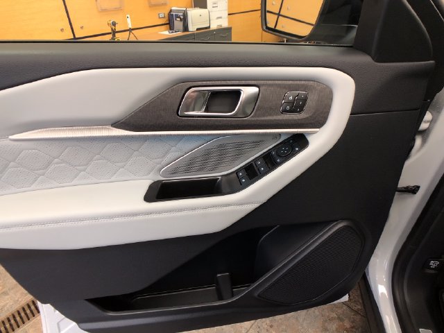 New 2027 Ford Explorer Platinum w/ LUX Leather Package AWD/4WD image 12