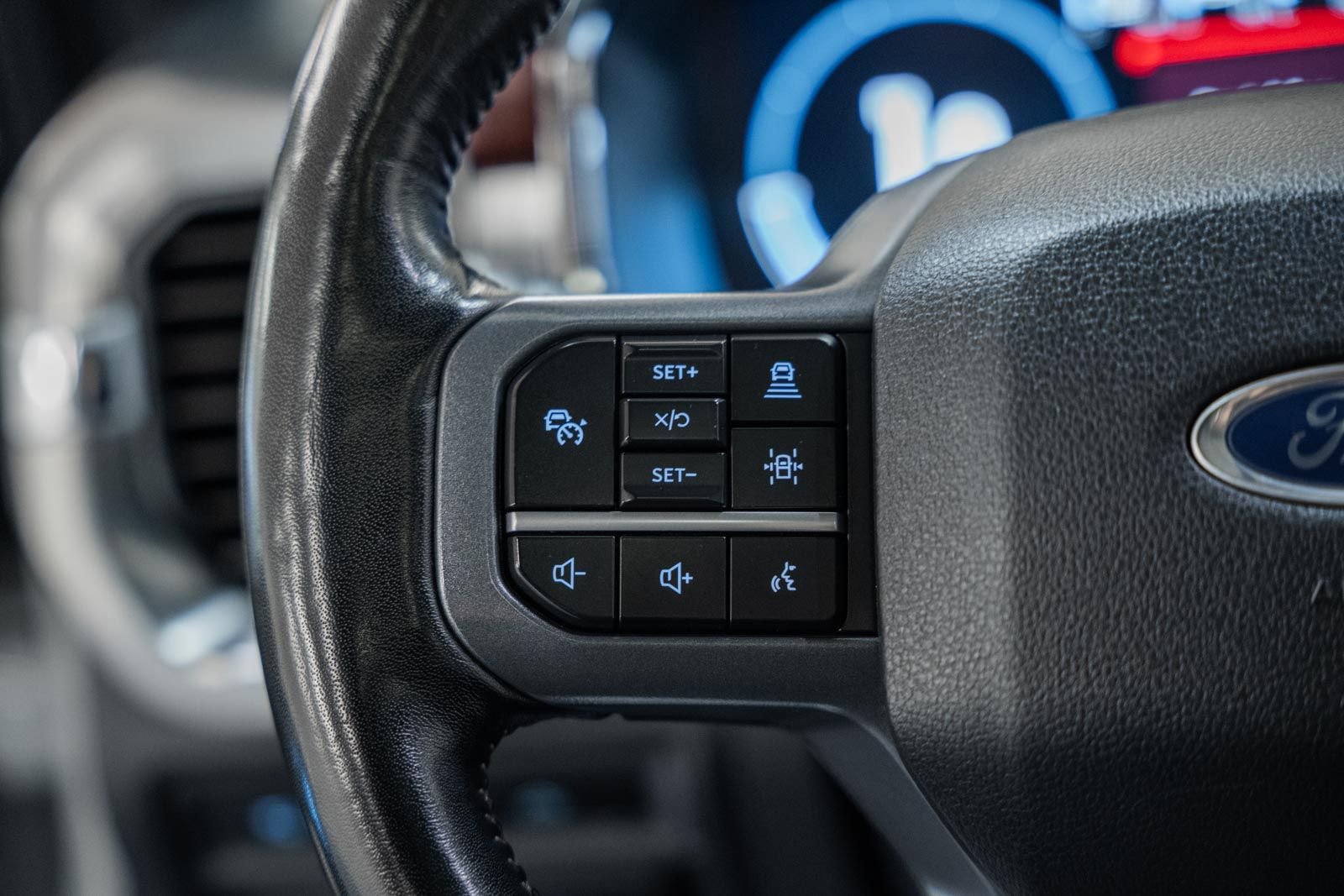 Certified 2023 Ford F150 Lariat w/ Equipment Group 502A High image 35