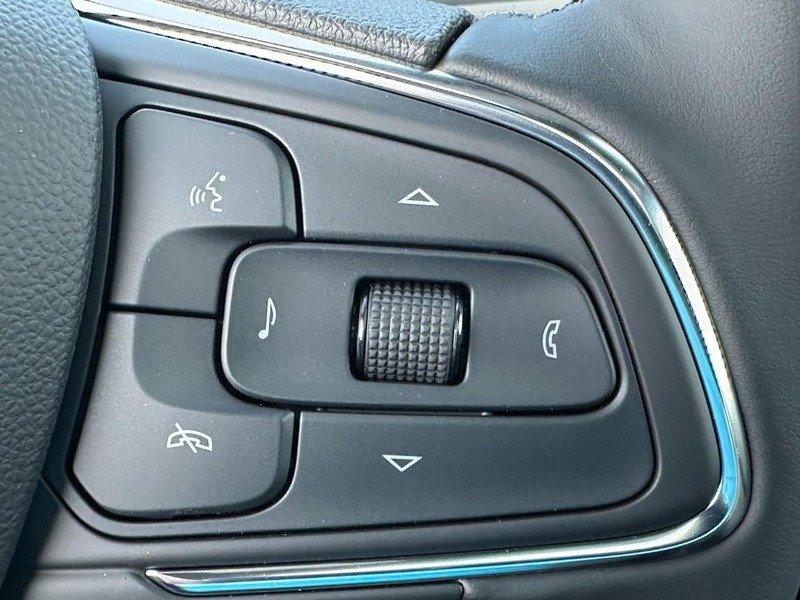 New 2025 Buick Envista Avenir image 14