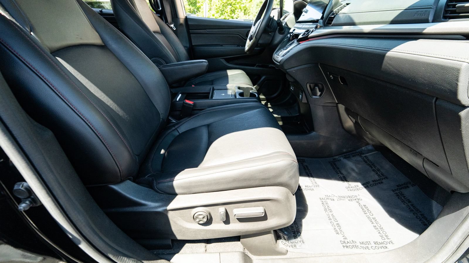 Used 2025 Honda Odyssey Sport-L image 12