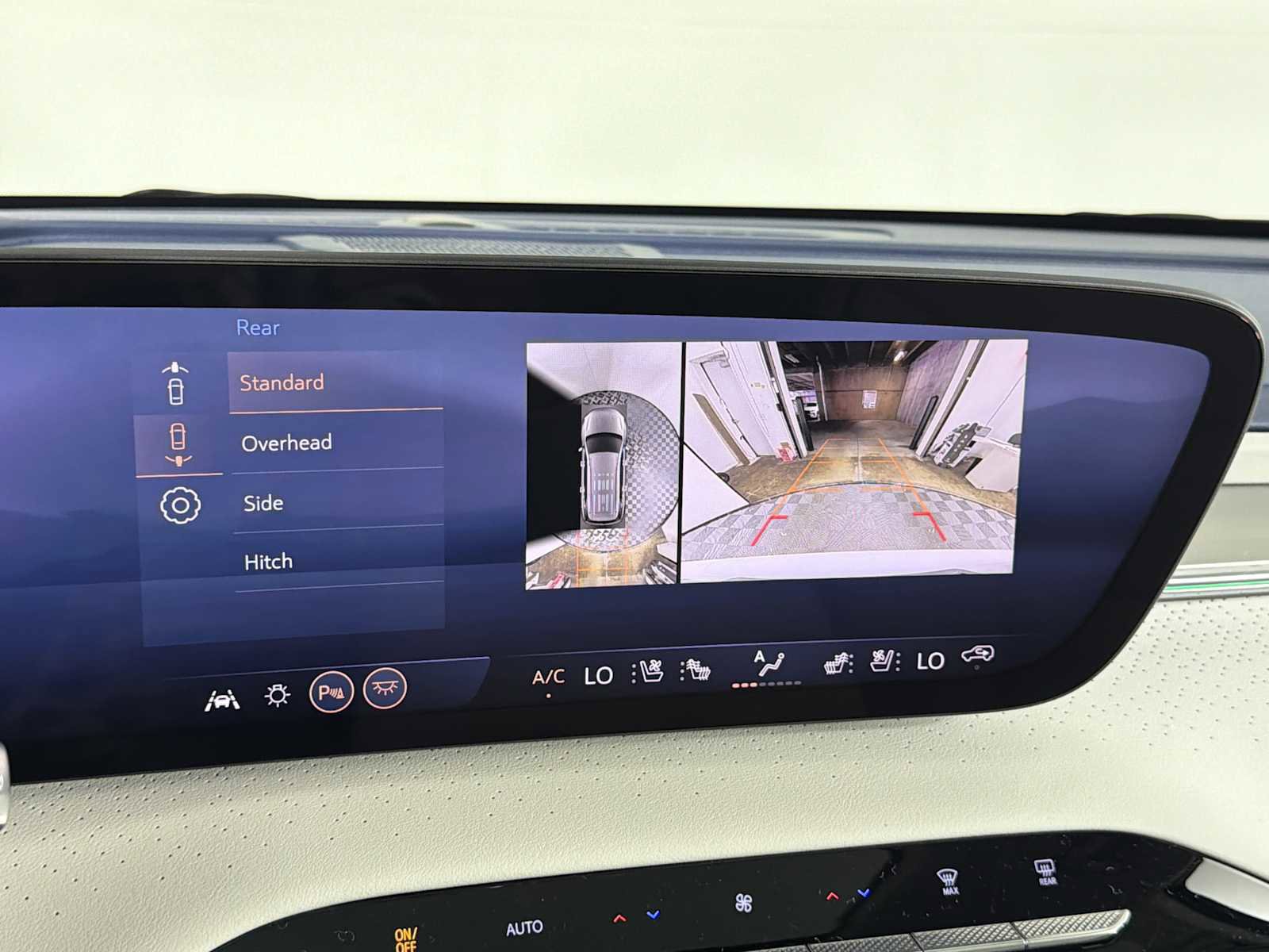 New 2026 Buick Enclave Avenir w/ Super Cruise Package FWD image 32