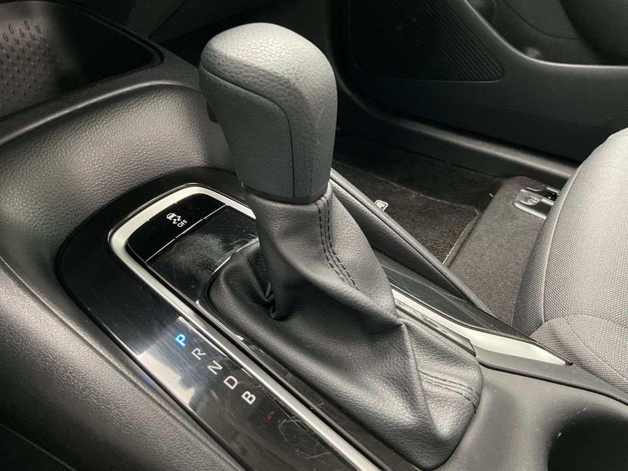 Used 2025 Toyota Corolla LE image 37