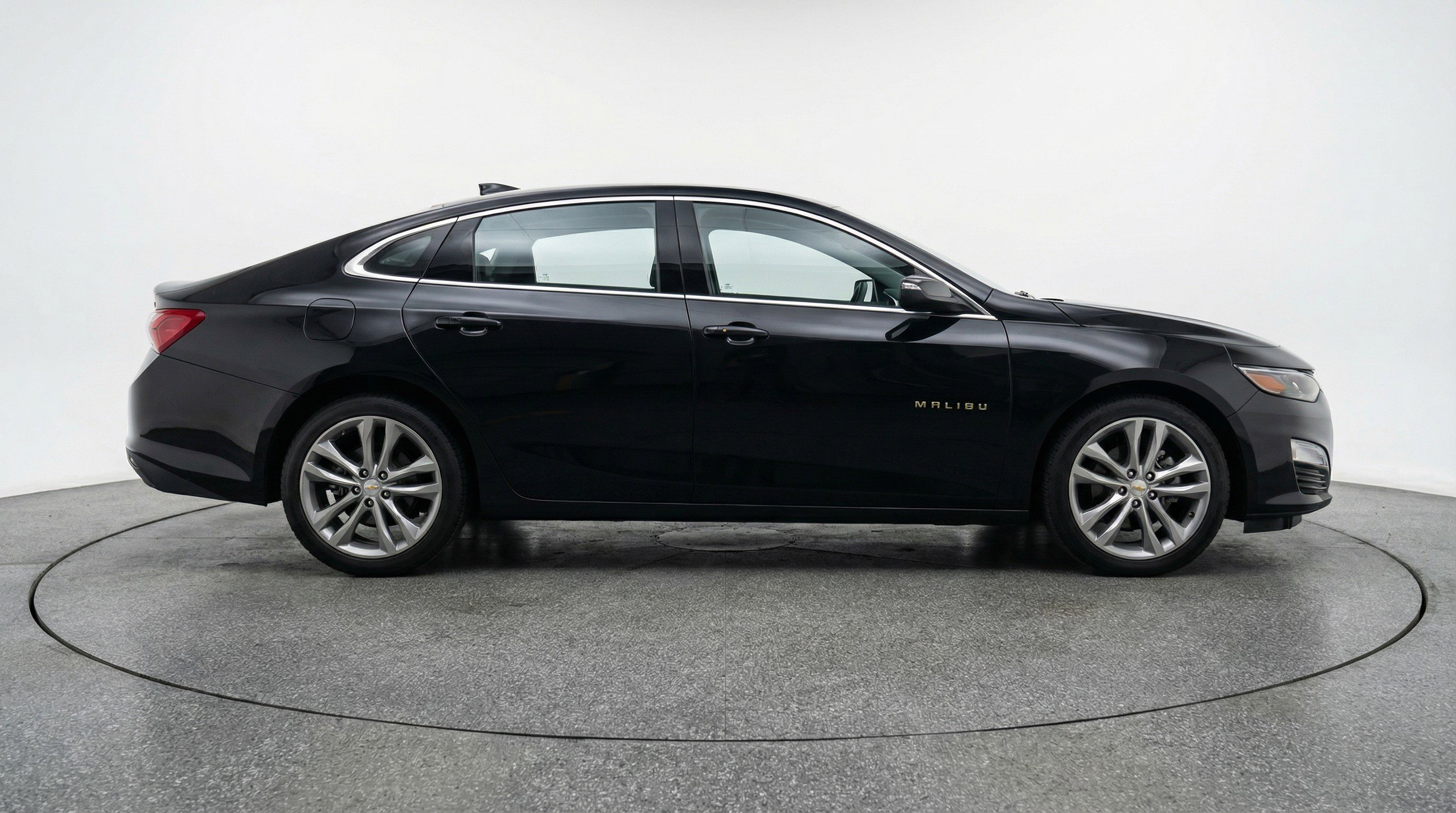 Used 2024 Chevrolet Malibu LT FWD image 11