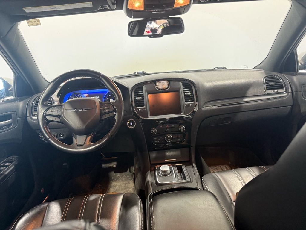 Used 2016 Chrysler 300 S image 10