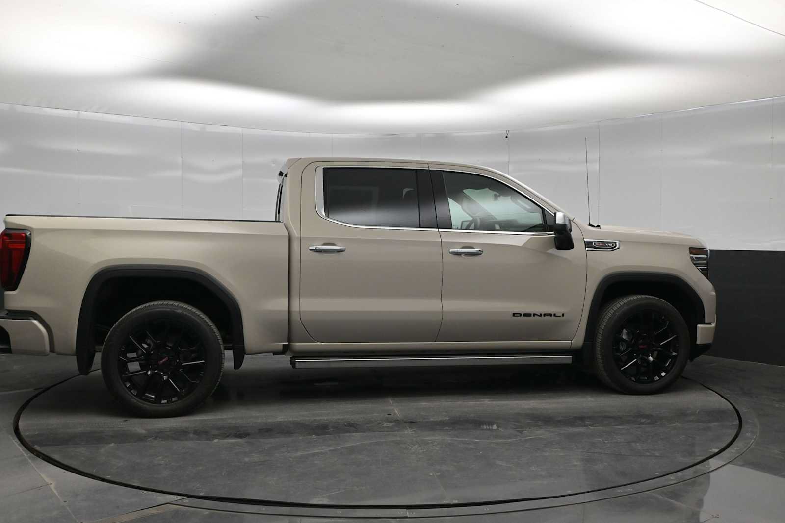 New 2026 GMC Sierra 1500 Denali AWD/4WD image 8