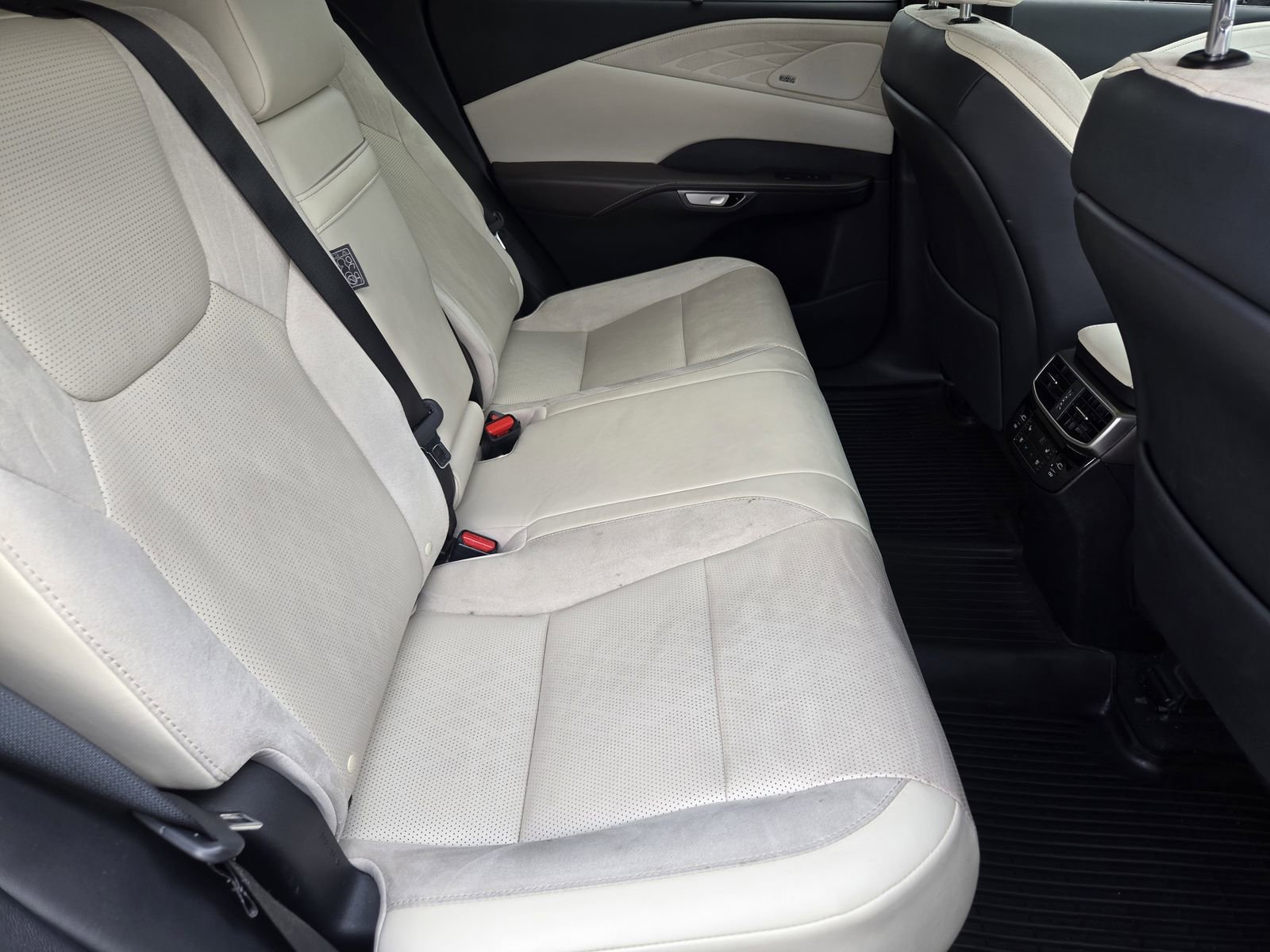 Used 2023 Lexus RX 350 FWD w/ Cold Area Package image 29