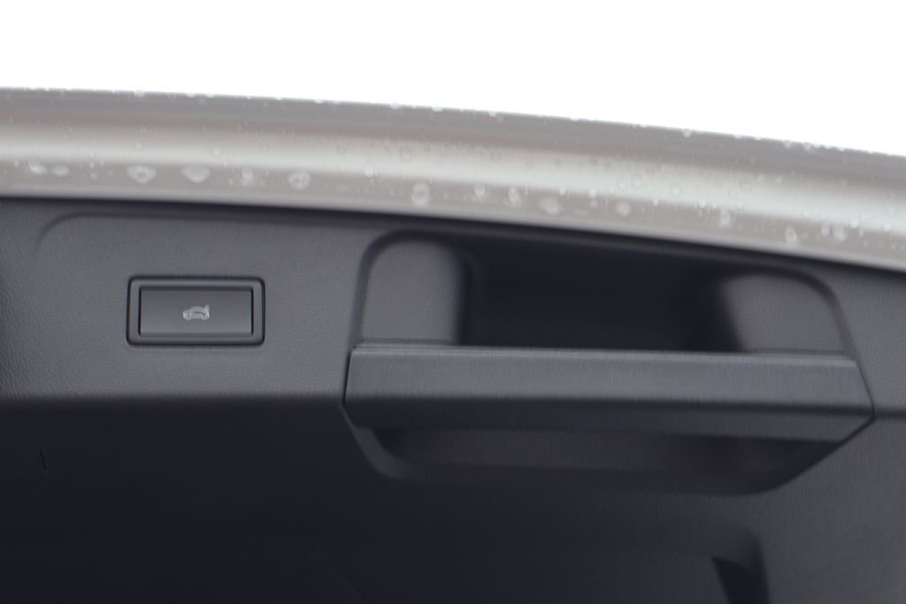 New 2026 Volkswagen Atlas SEL Premium R-Line image 23