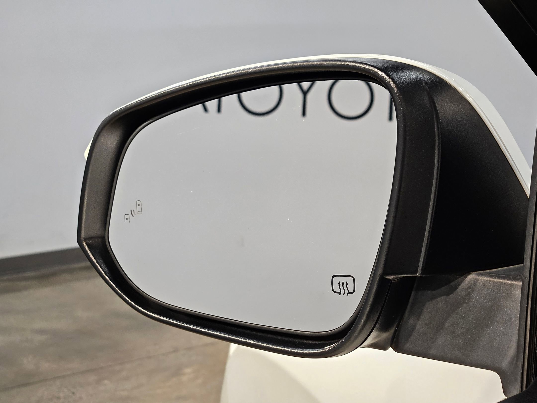 Used 2017 Toyota Highlander Limited Platinum image 22