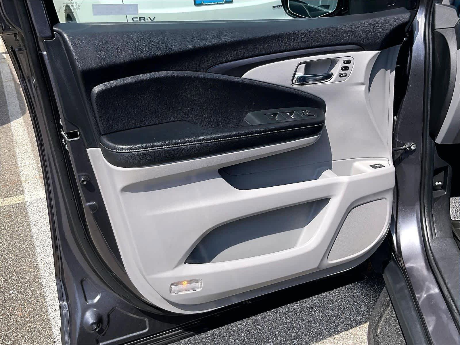 Used 2023 Honda Ridgeline RTL-E image 9