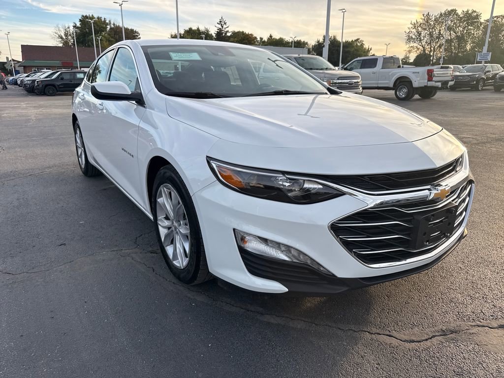 Used 2025 Chevrolet Malibu LT image 4