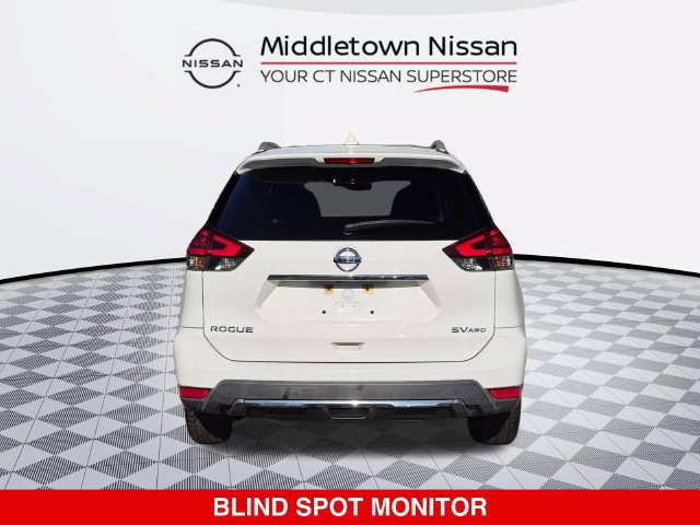 Used 2017 Nissan Rogue SV AWD/4WD image 4