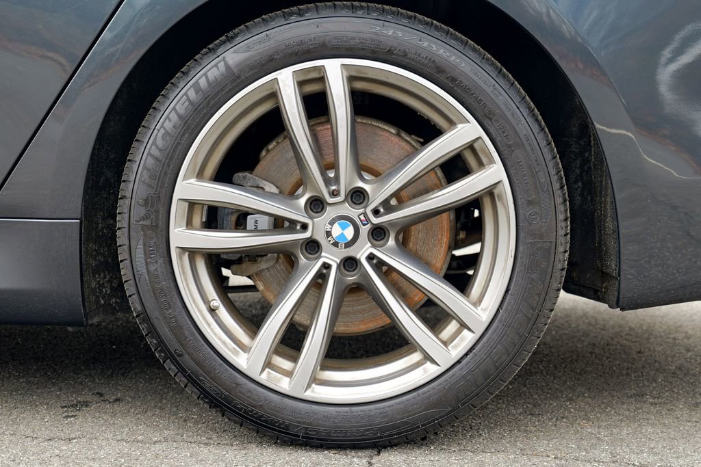 Used 2019 BMW 740i xDrive w/ Executive Package image 14