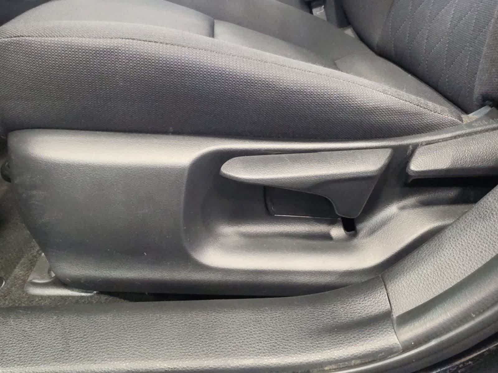 Used 2024 Toyota Corolla LE FWD image 15
