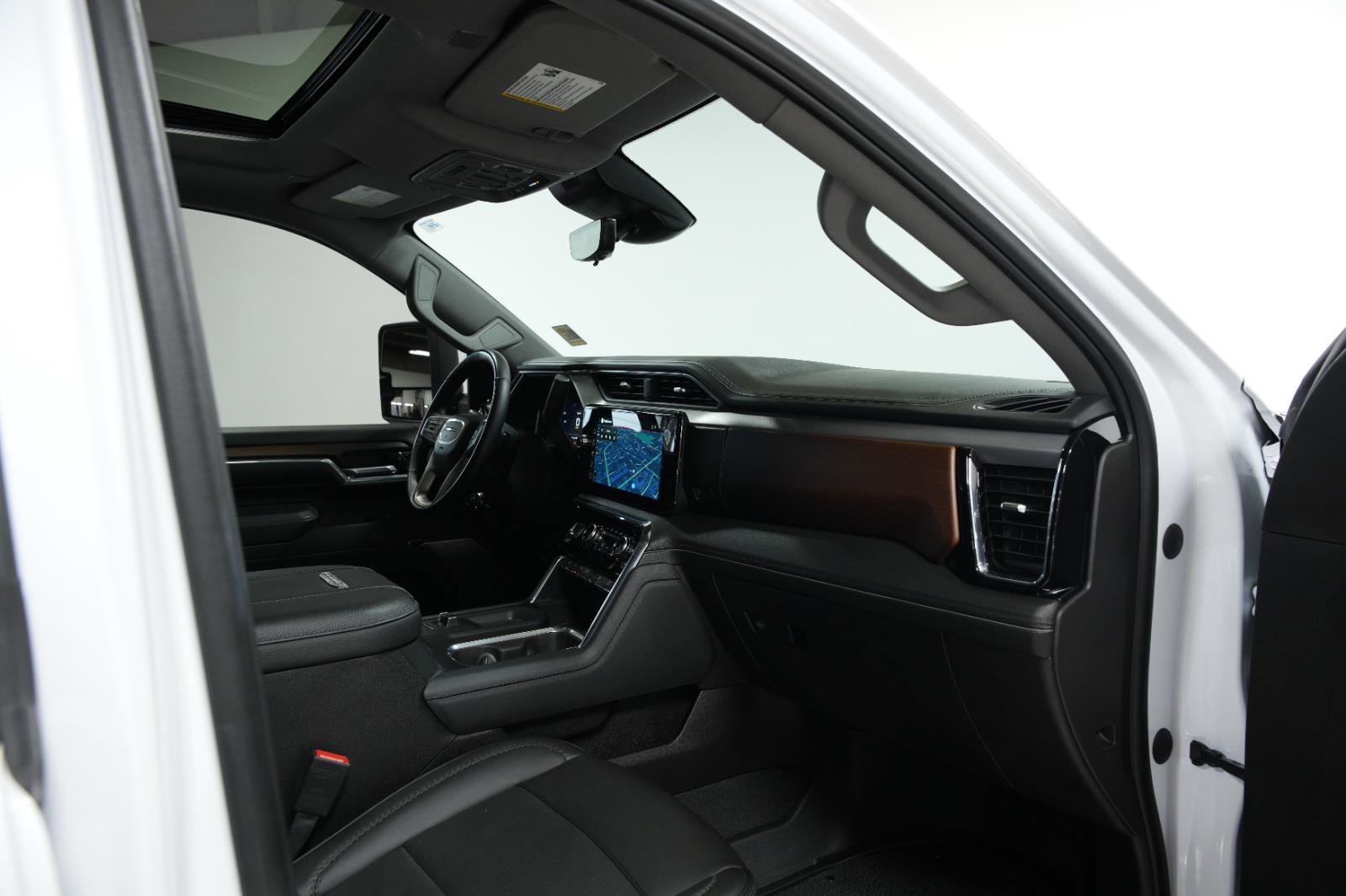 Used 2024 GMC Sierra 2500 Denali w/ Denali Reserve Package image 17