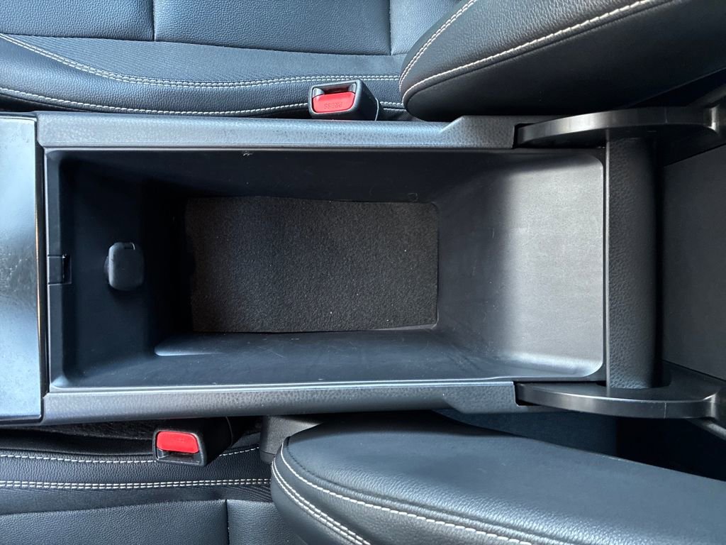 Used 2025 Toyota Camry SE image 25