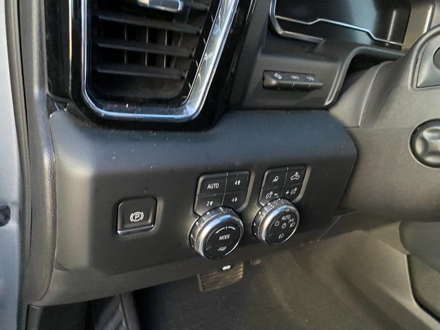 Used 2024 GMC Sierra 1500 Denali w/ Technology Package AWD/4WD image 16