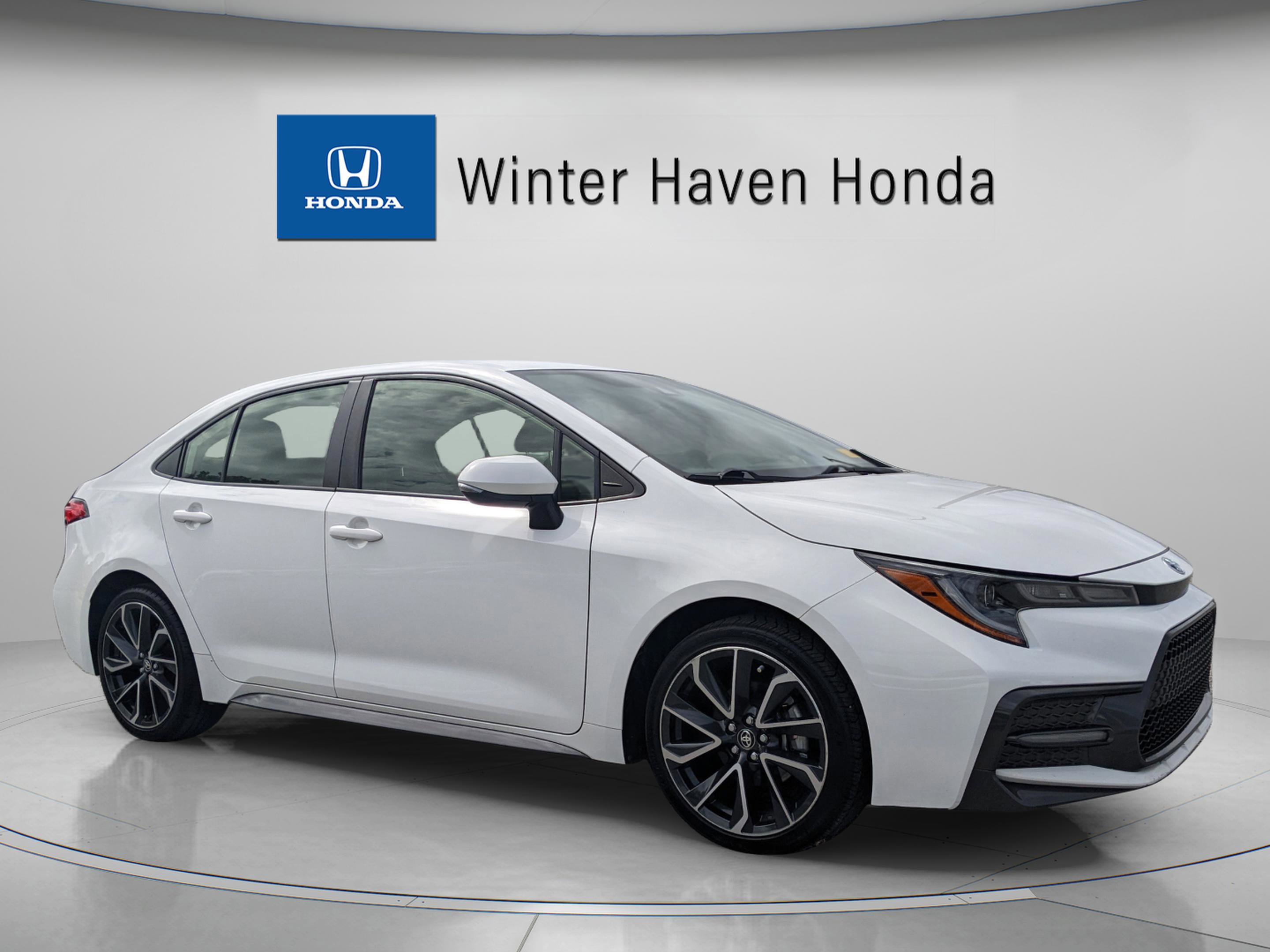 Used 2022 Toyota Corolla SE image 1