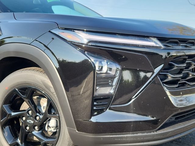 New 2026 Chevrolet Trax LT w/ Driver Confidence Package FWD image 9