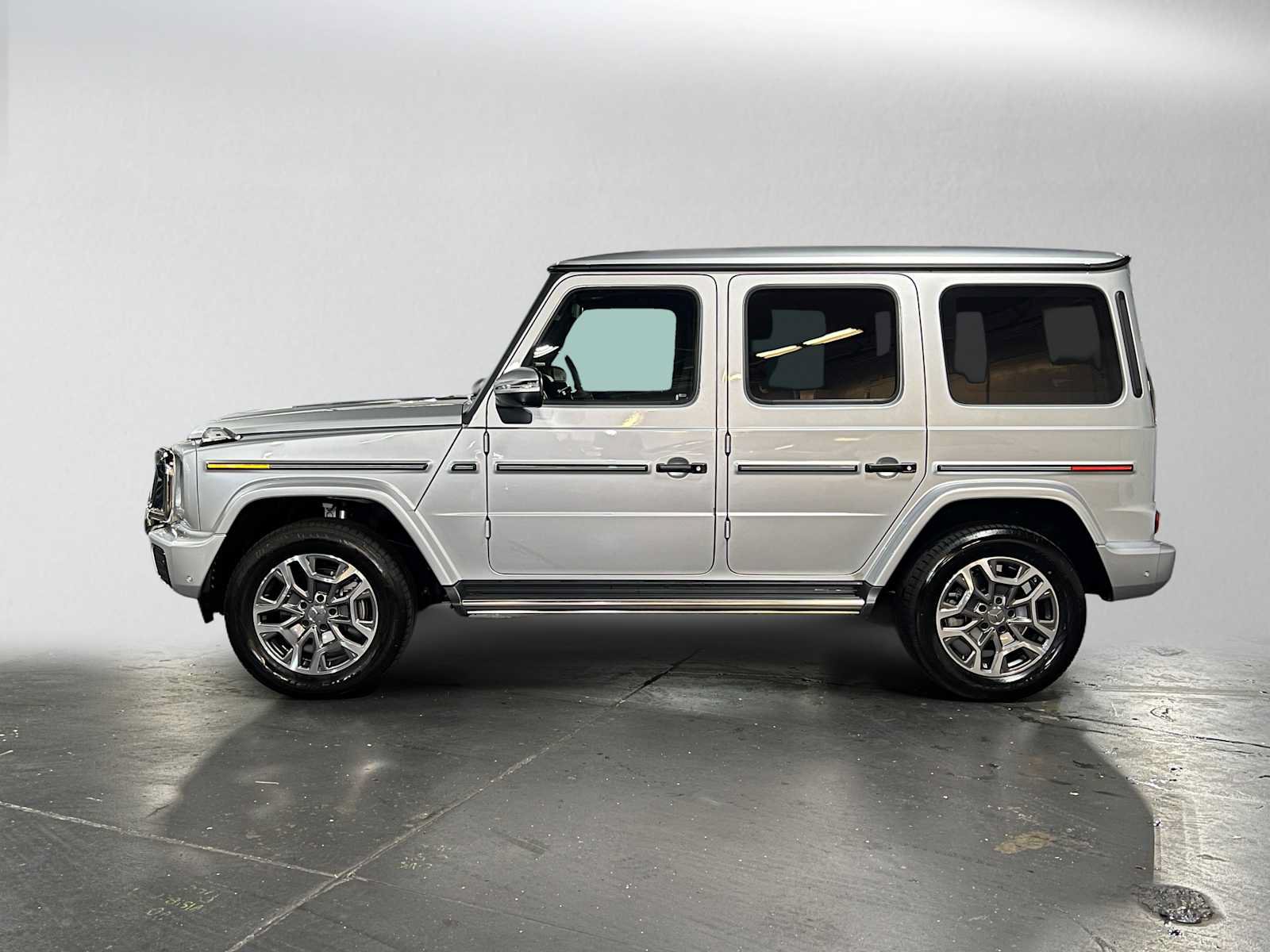 Used 2025 Mercedes-Benz G 550 image 6