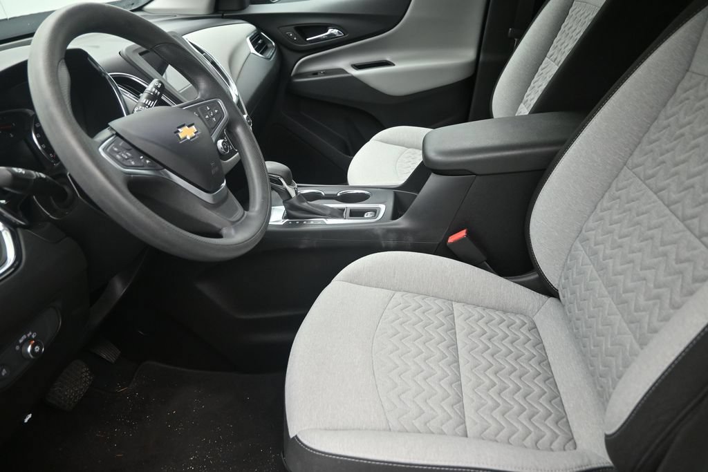 Used 2022 Chevrolet Equinox LS w/ LS Convenience Package FWD image 12