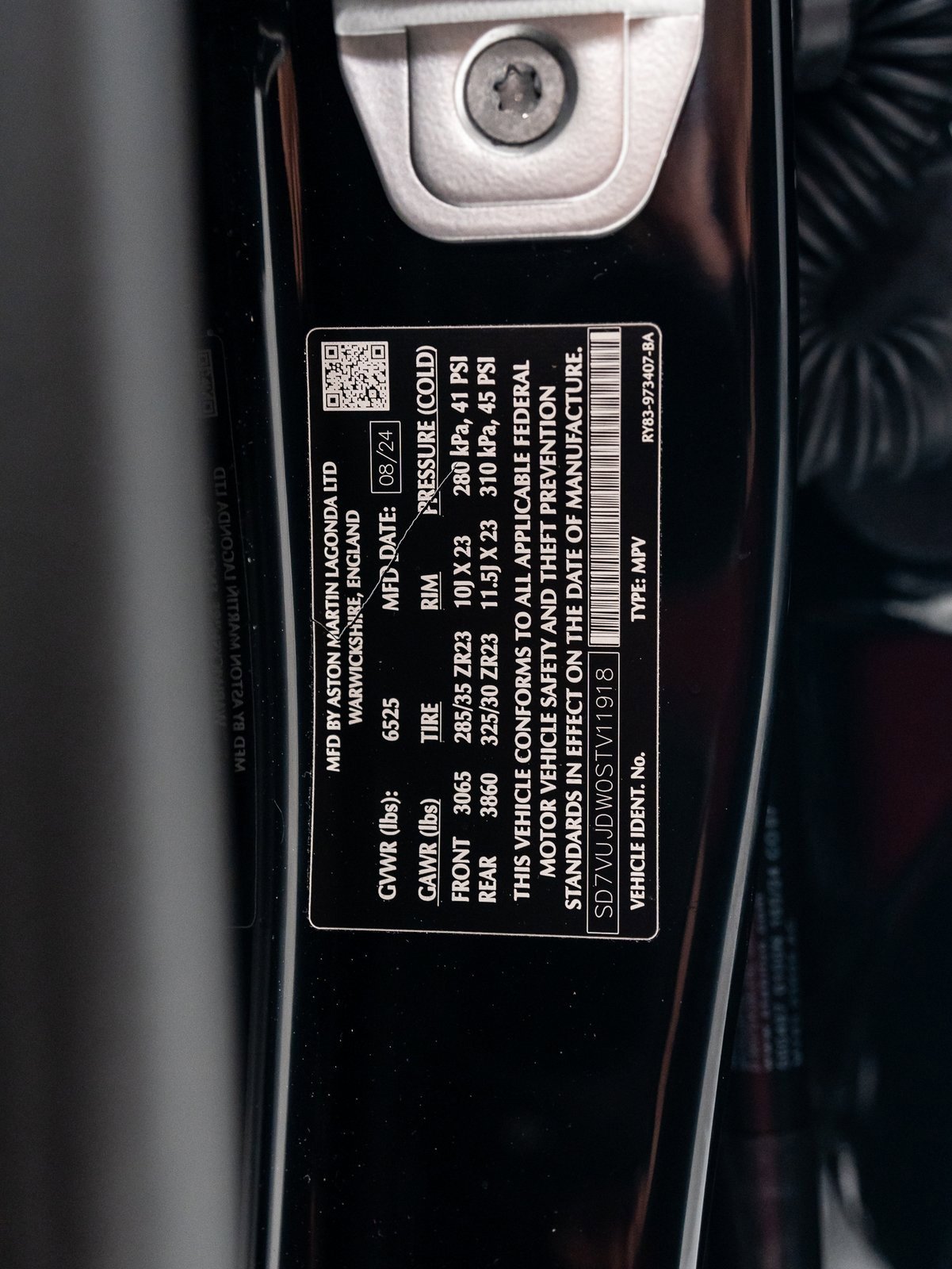 Used 2025 Aston Martin DBX 707 image 50