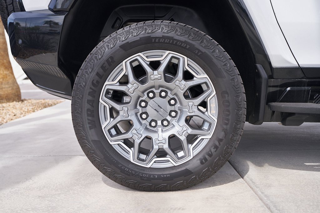 Used 2025 GMC Hummer EV 3X image 11