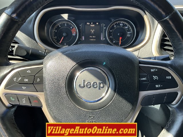 Used 2017 Jeep Cherokee Sport w/ Cold Weather Group FWD image 44