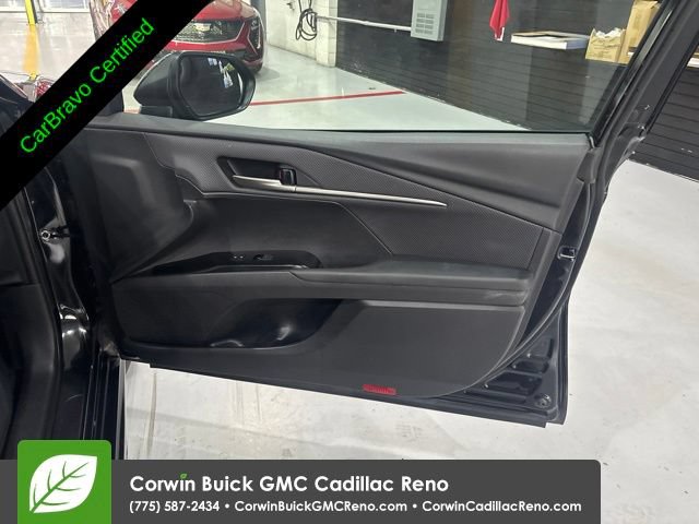 Used 2025 Toyota Camry SE FWD image 36