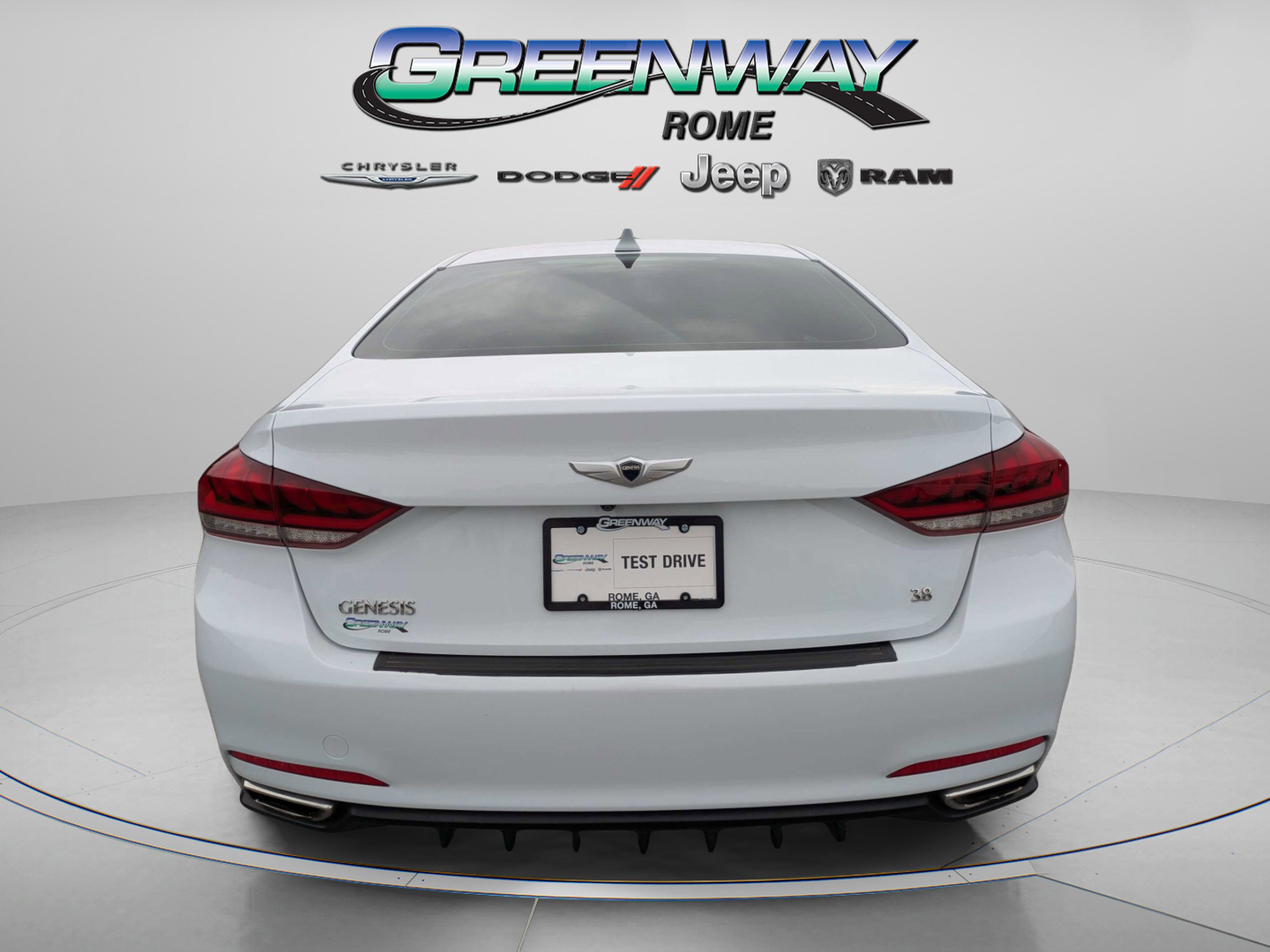 Used 2015 Hyundai Genesis 3.8 RWD image 6