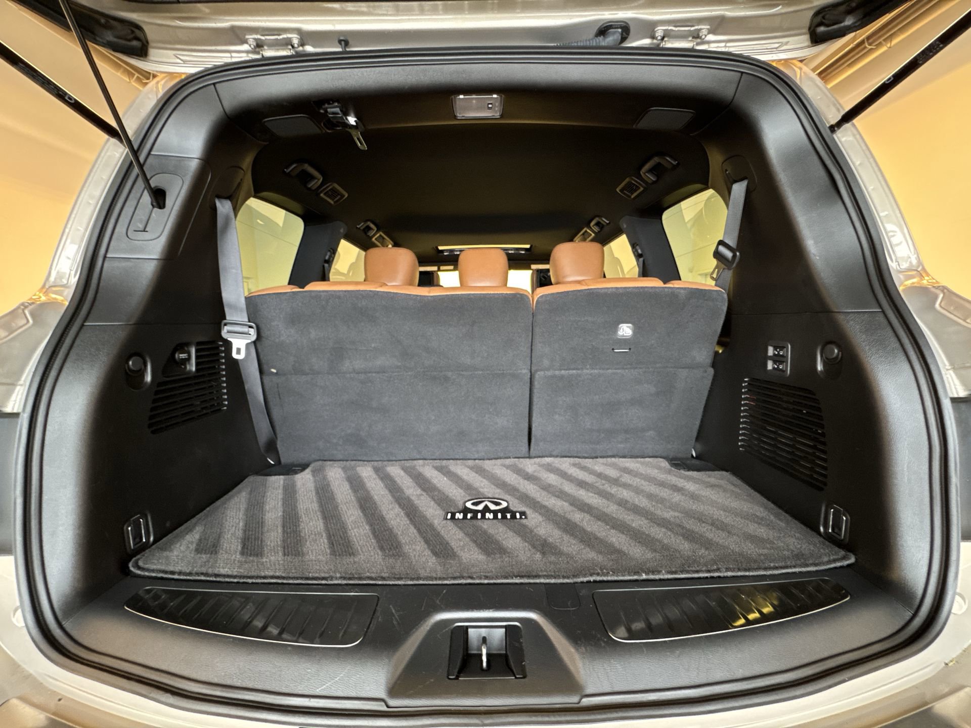 Certified 2023 INFINITI QX80 Sensory w/ Cargo Package AWD/4WD image 25