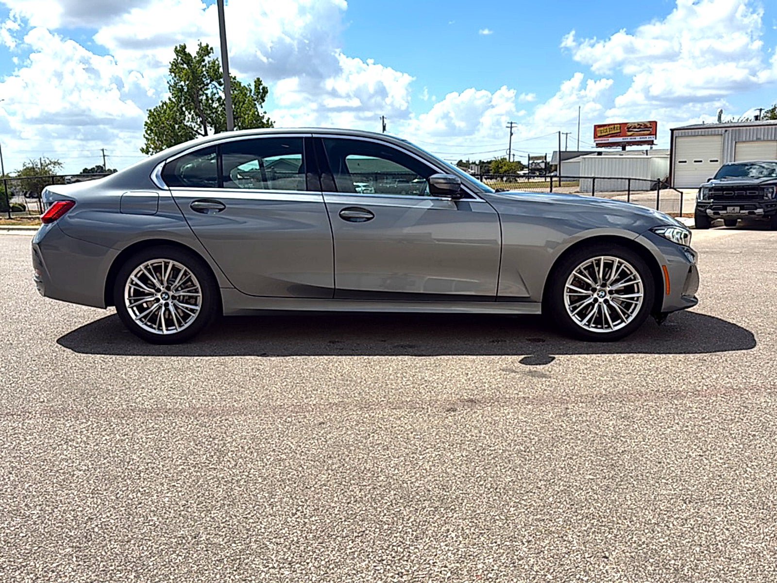 Used 2024 BMW 330i Sedan w/ Premium Package RWD image 5
